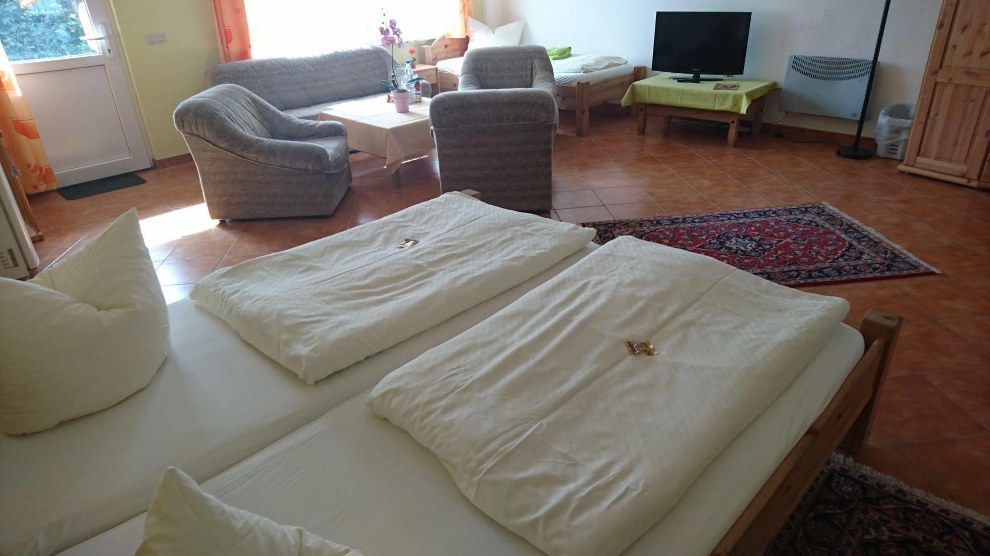 Hotel-Pension Am Muehlberg Lübbenau Extérieur photo